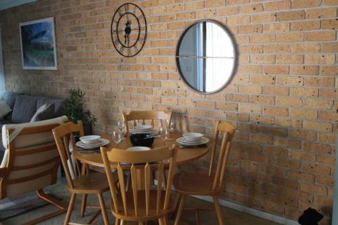 KENTIA - Accommodation NSW 2