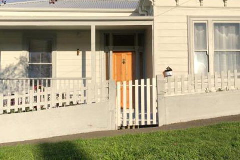 La Casa Cabrera - Accommodation NSW 4