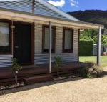Rail Trail Cottage - Accommodation NSW