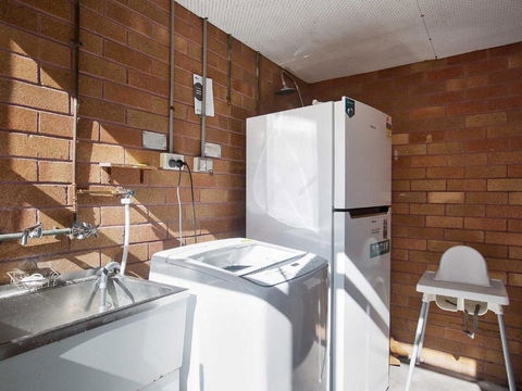2 Hibiscus Court 9 Government Road Fantastic Air Conditioned 3 Bedroom Unit - Accommodation NSW 3