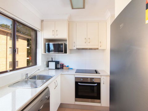 Villa Capri 3 Just A Hop Skip & Jump To Bowling Club - Accommodation NSW 2