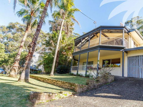 Picture Perfect Lizzie Palms 2 - Accommodation NSW 1