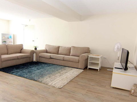 Kanandah 5 By The Lake! - Accommodation NSW 1