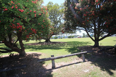 Waters Edge - Accommodation NSW 4