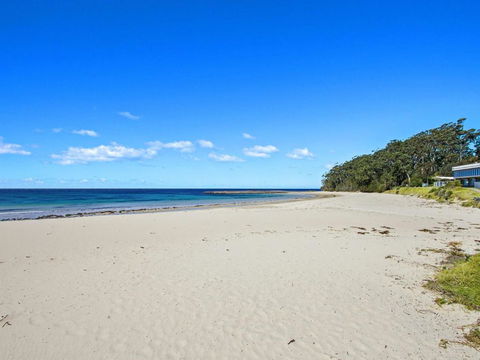 DAVIES STREET MOLLYMOOK 4 / 14 - Accommodation NSW 4