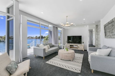 Havana Blue - Large 4 Bedroom Home - Accommodation NSW 0