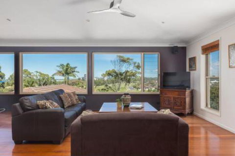 The Richmond Beach Villa - Accommodation NSW 5