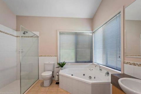 DRIFTWOOD VILLA Free Wifi Walk To Beach - Accommodation NSW 3