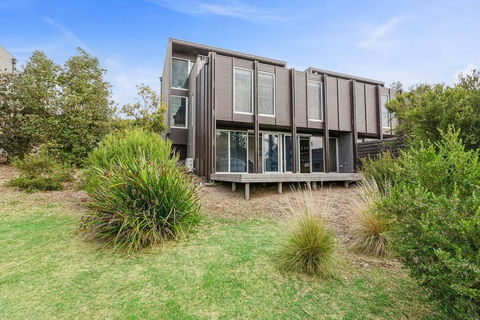 DREW Golfers Delight Close To St. Andrews Beach - Accommodation NSW 6