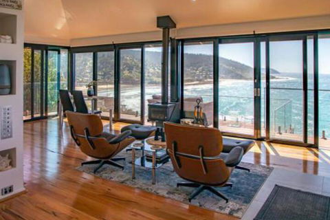 THE DECK HOUSE A WYE RIVER ICON - Accommodation NSW 5