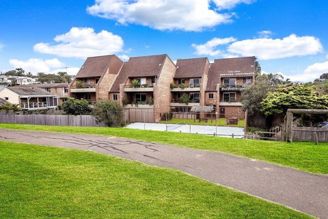 Reef Resort Apartments - Accommodation NSW 2
