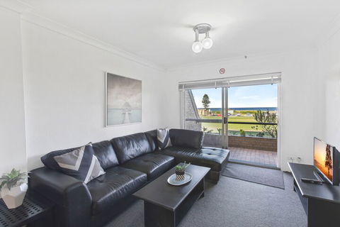 Reef Resort Apartments - Accommodation NSW 7