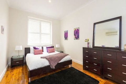 Elegant Cremorne Point Apartment MILS5 - Accommodation NSW 4