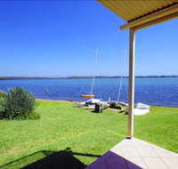 Blue Water at Mannering Park - Accommodation NSW