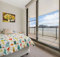 Cosy 3BR Penthouse close to Westfield Hornsby  Train Station - Accommodation NSW