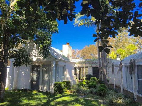 Wisteria Cottage On The Lagoon / Beach - Accommodation NSW 6