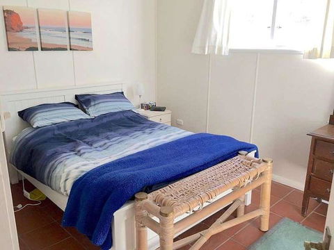 Wisteria Cottage On The Lagoon / Beach - Accommodation NSW 2