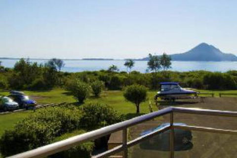 2 Bedroom Apartment Commodore Unit 3 6 Intrepid Close - Accommodation NSW 0