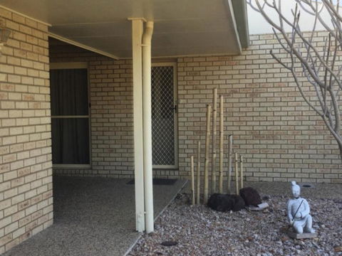 Private Canal Duplex With Pontoon Oleander Drive Bongaree - Accommodation NSW 3