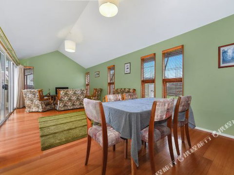 Family Friendly Weatherboard Cottage - Accommodation NSW 3