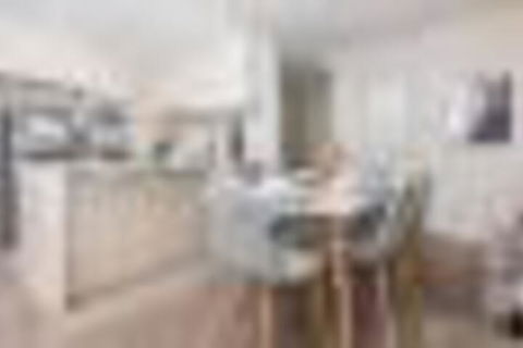 New Modern Apartment With Parking Near Amenities - Accommodation NSW 2