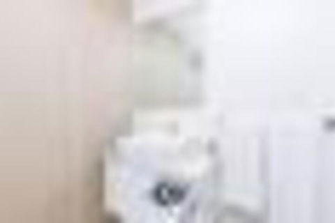 New Modern Apartment With Parking Near Amenities - Accommodation NSW 5