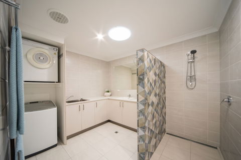 Airlie On Main Street Airlie Beach - Accommodation NSW 0