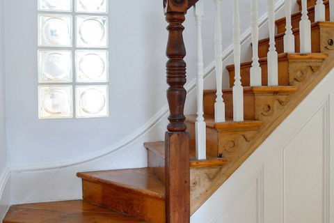 Adderley A Striking 1880s Restored Victorian - Accommodation NSW 4