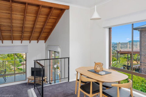 The Lookout - Accommodation NSW 2