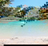 Ocean  Riverview at Chevron Renaissance - Accommodation NSW