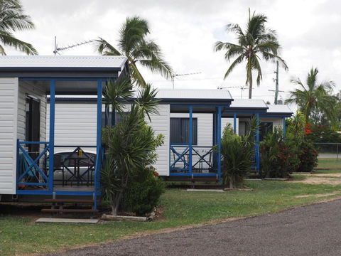 Bowen Holiday Park - Accommodation NSW 2