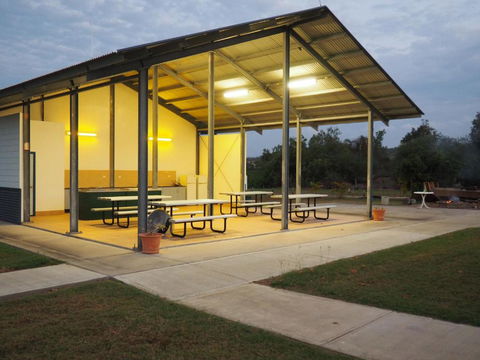 Bowen Holiday Park - Accommodation NSW 1