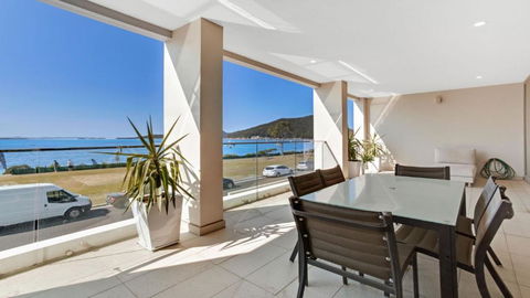 Aura Apartment With Spectacular Views! - Accommodation NSW 1