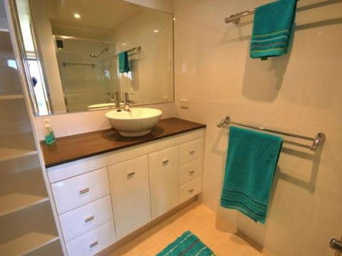 5 Harbourside 3 7 Soldiers Point Road Ground Floor Waterfront Unit - Accommodation NSW 2