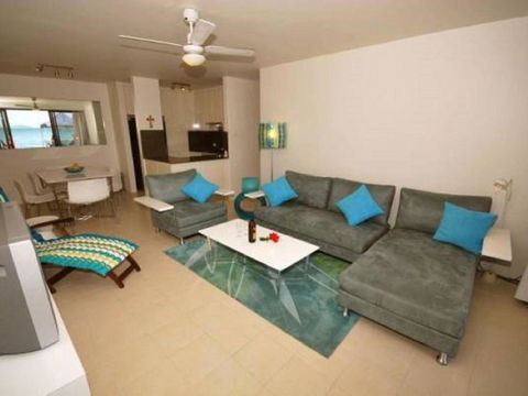 5 Harbourside 3 7 Soldiers Point Road Ground Floor Waterfront Unit - Accommodation NSW 3