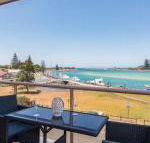 Shoreline 7 with 180 degree water views - Accommodation NSW