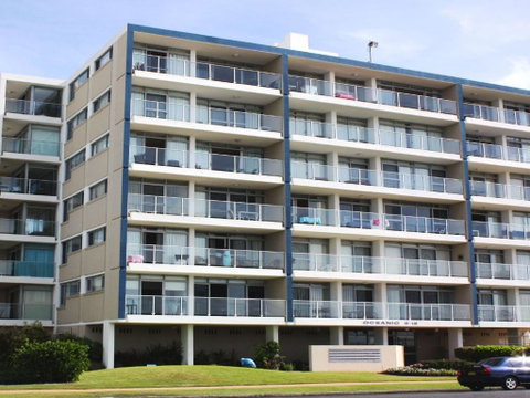 Oceanic 1 On Forster Main Beach! - Accommodation NSW 2
