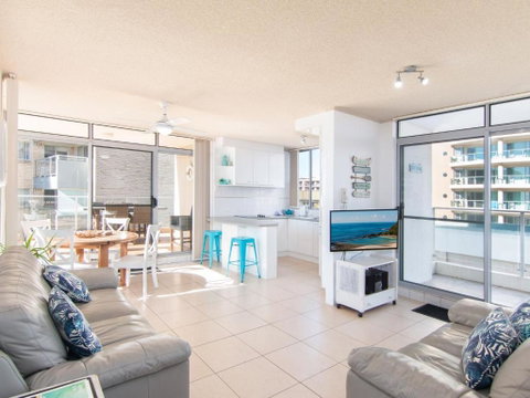 Oceanic 1 On Forster Main Beach! - Accommodation NSW 4