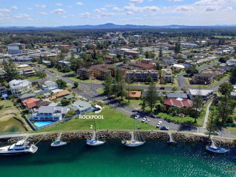 2 Rockpool Road - Accommodation NSW 4
