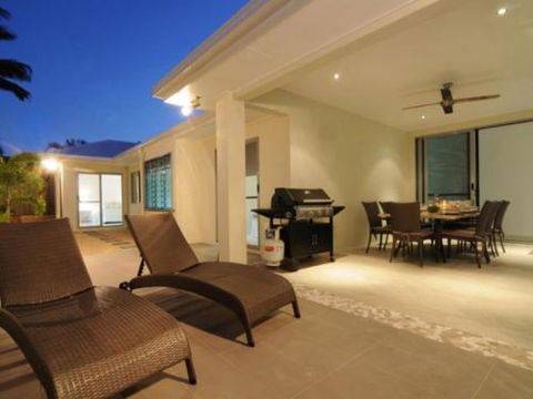 BEACH RETREAT At PALM COVE - Accommodation NSW 1