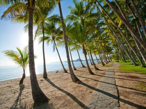 TROPSVILLA At PALM COVE - Accommodation NSW 1