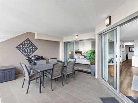 Villa Serene At Fingal Bay - Accommodation NSW 3