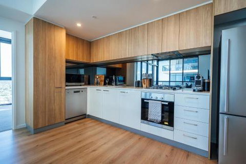 A Cut Above The West Pool Rooftop Bar Gym Wifi - Accommodation NSW 4