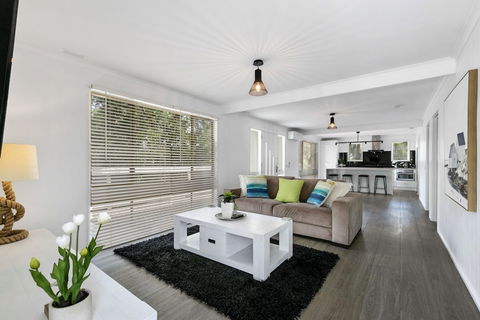 Beauty AND THE Peace - Inlet Side - Accommodation NSW 1