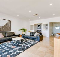 Sapphire Seas Beach House - Accommodation NSW