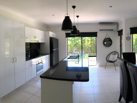 Cooya Beach Ultimate Tropical Getaway - Accommodation NSW 5