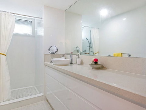 Cairns Ocean View Apartment In Aquarius - Accommodation NSW 5