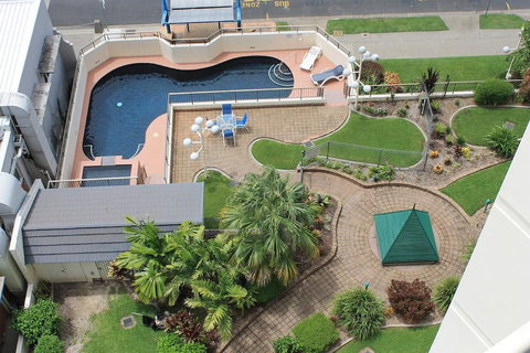 Cairns Ocean View Apartment In Aquarius - Accommodation NSW 4