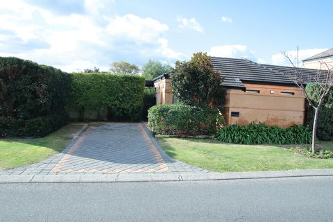 Azalea Villa - Accommodation NSW 4