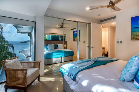 Villa 16 The Edge Oceanfront Deluxe 3 Bedroom Near Marina With Golf Buggy - Accommodation NSW 5